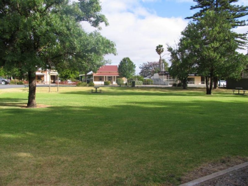 2 Charles Street, Murray Bridge SA 5253