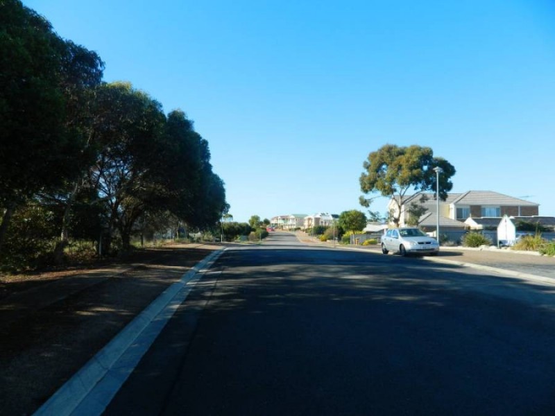 2 Narooma Boulevard, Murray Bridge SA 5253