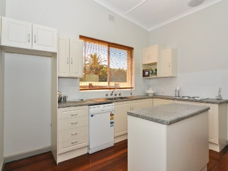 18 Gray Street, Murray Bridge SA 5253