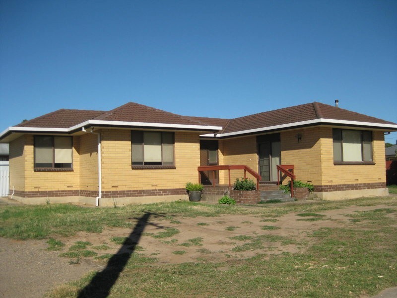 15 Kintore Avenue, Murray Bridge SA 5253