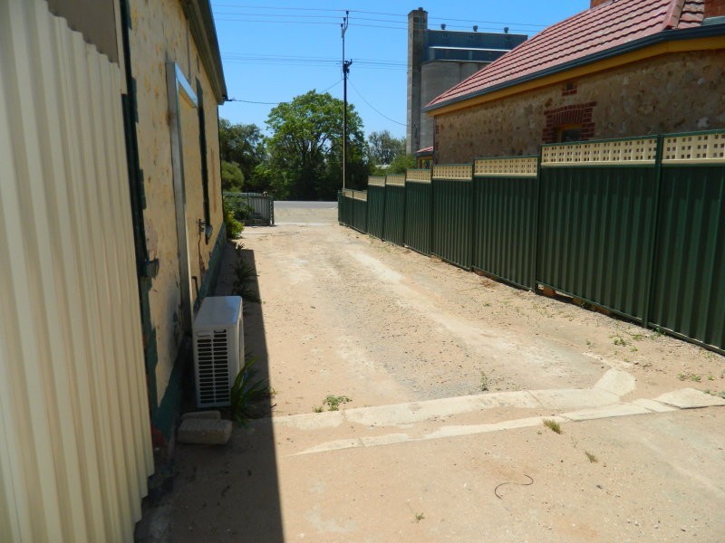58 Railway Terrace, Murray Bridge SA 5253