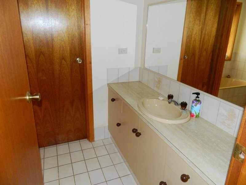 23 Christian Road, Murray Bridge SA 5253