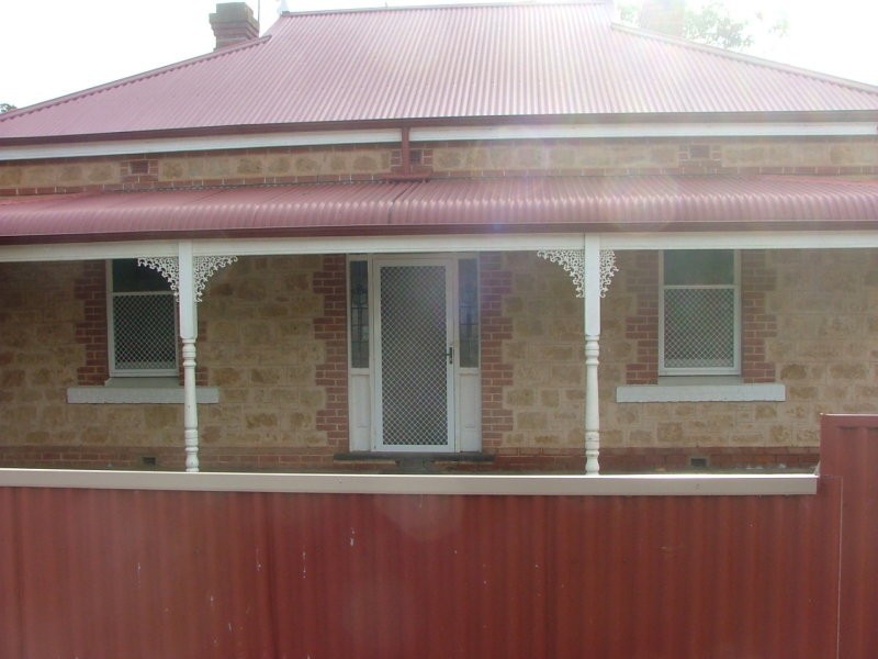 75 Mc Henry, Murray Bridge SA 5253