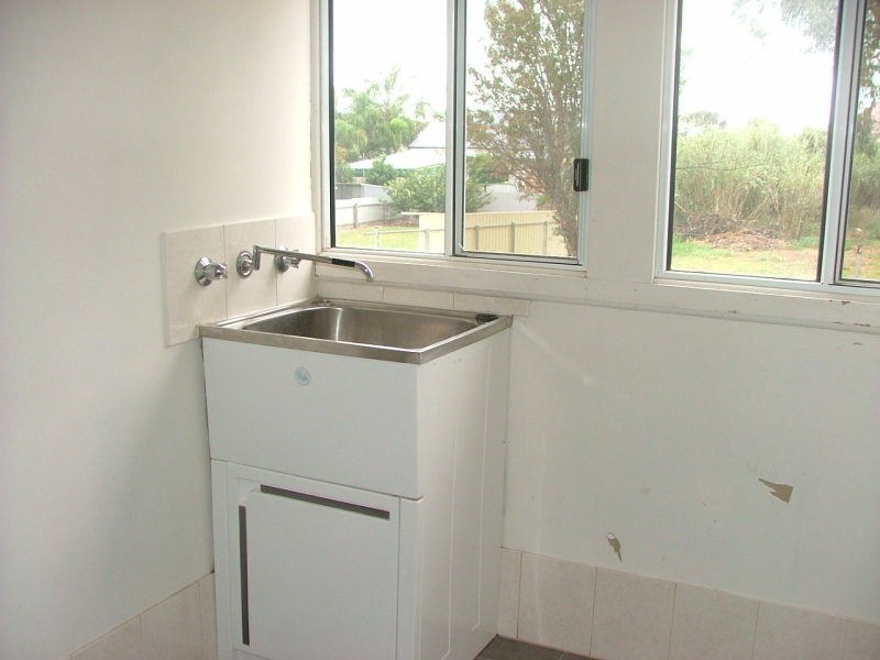 75 Mc Henry, Murray Bridge SA 5253
