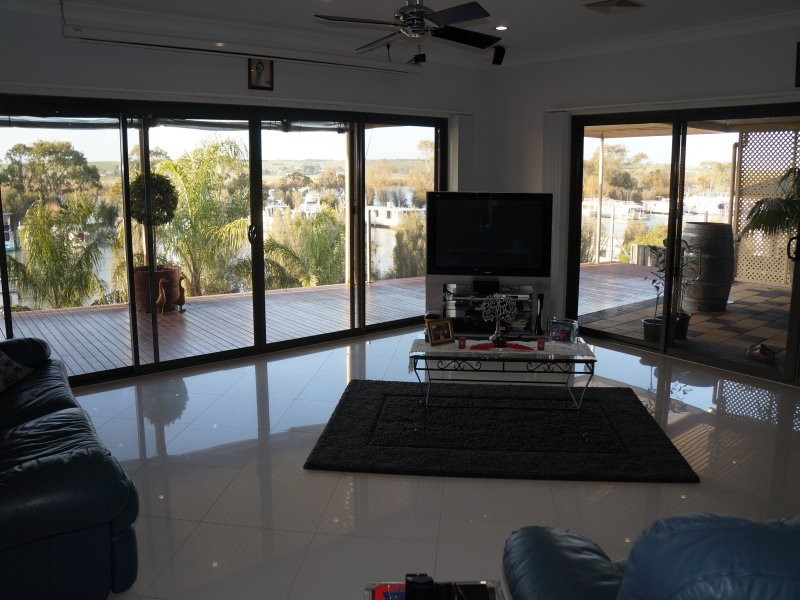 18 Riverglen Drive, Riverglen SA 5253