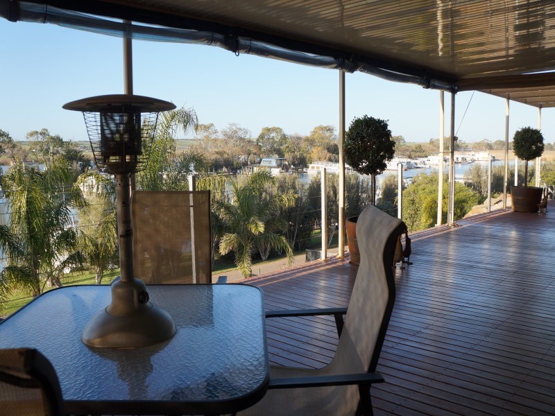 18 Riverglen Drive, Riverglen SA 5253