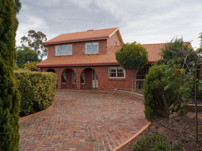 56 Old Swanport Road, Murray Bridge SA 5253