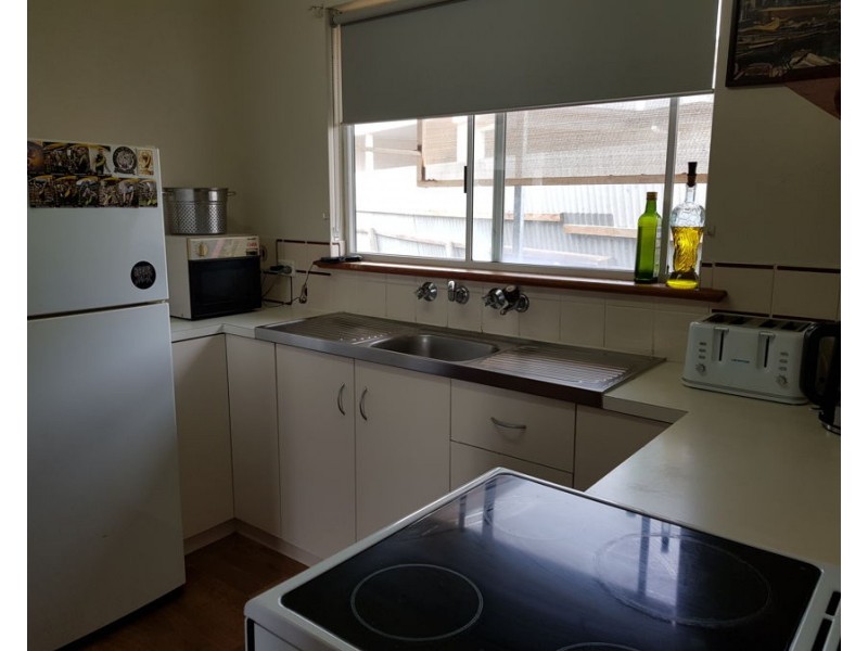 2 28 Hawke Road, Murray Bridge SA 5253