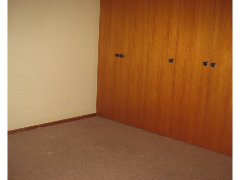 2 28 Hawke Road, Murray Bridge SA 5253