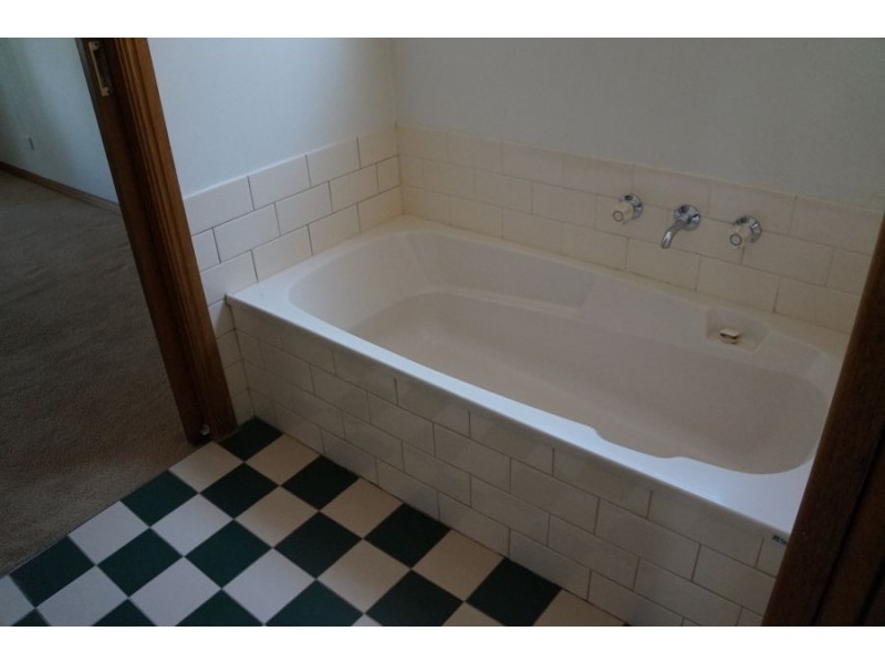 56 Tumbella Drive, Murray Bridge SA 5253