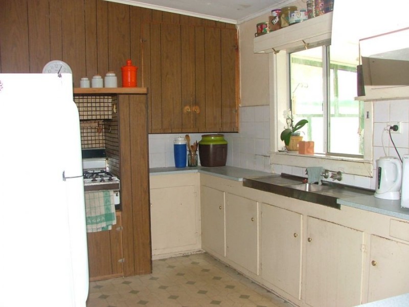 12 First, Murray Bridge SA 5253