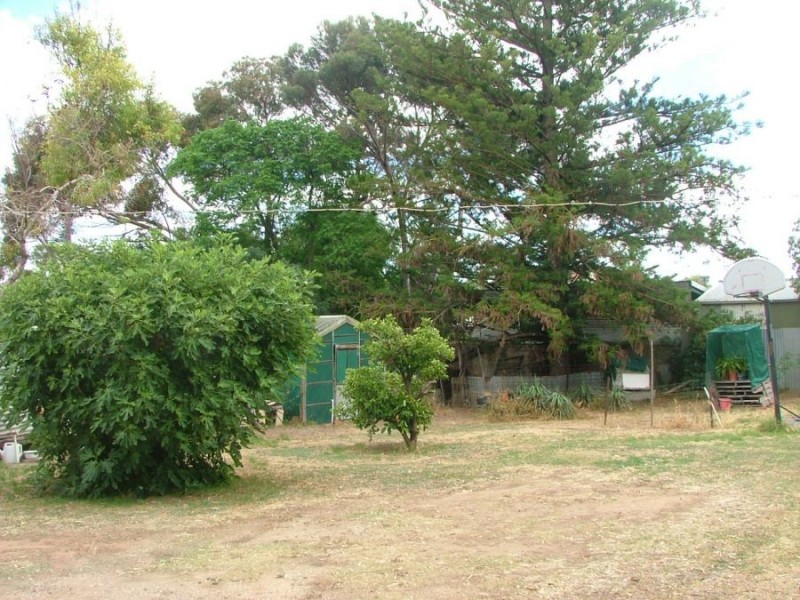 12 First, Murray Bridge SA 5253