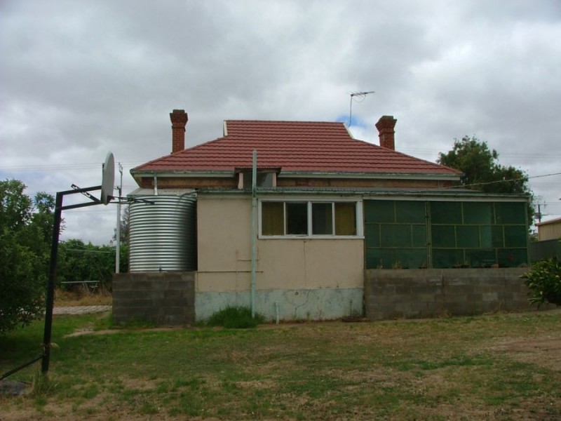 12 First, Murray Bridge SA 5253