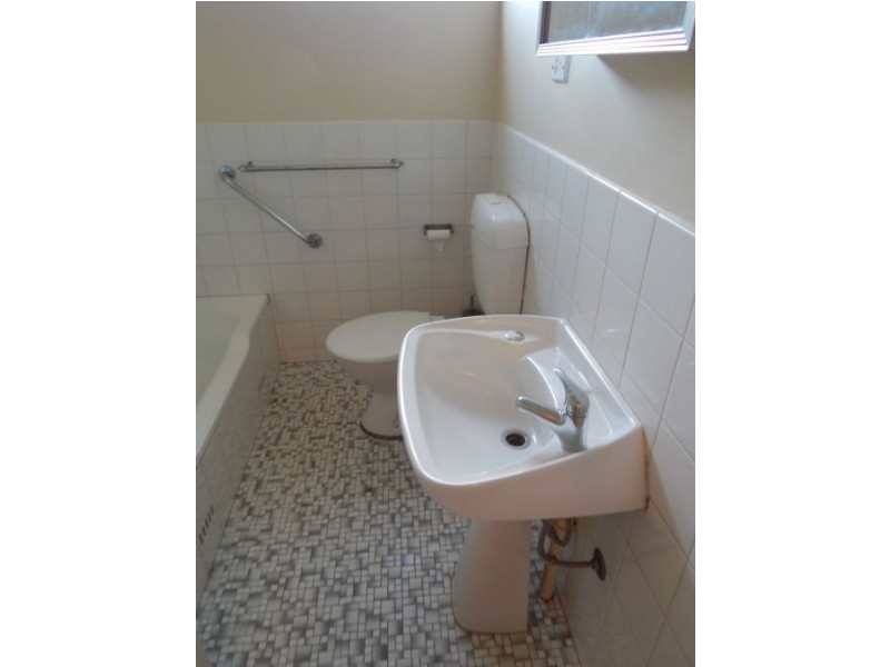 24 Leslie Street, Murray Bridge SA 5253