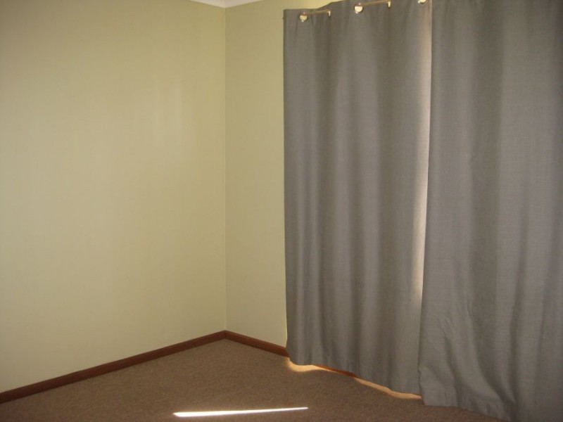 2 /28 Hawke Rd, Murray Bridge SA 5253