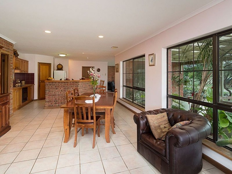 193 Paris Creek Road, Meadows SA 5201