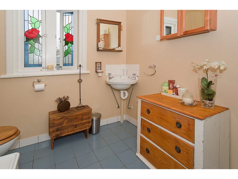 94 Adelaide Road, Murray Bridge SA 5253