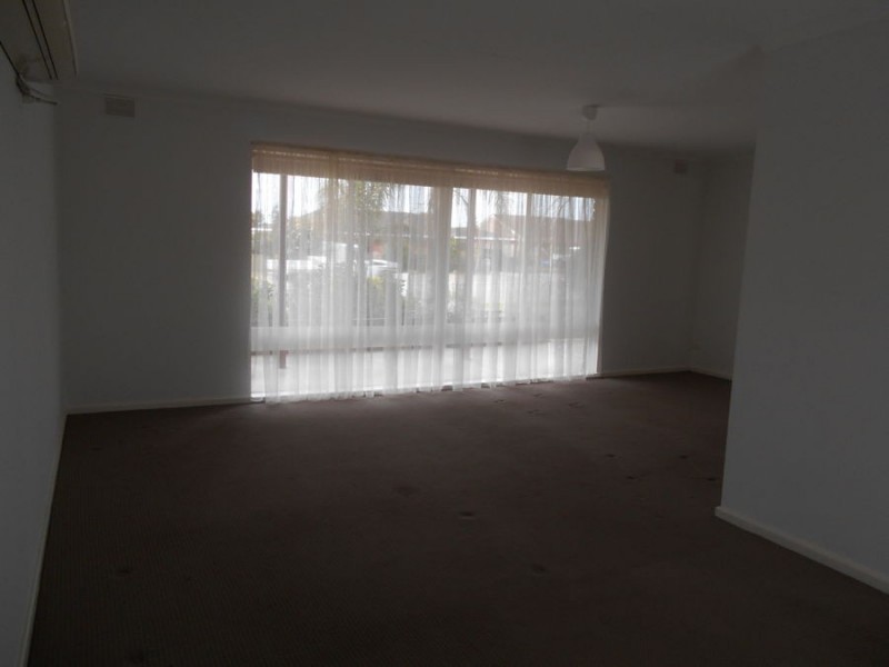 11 Edinburgh  St, Murray Bridge SA 5253