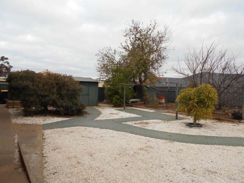 11 Edinburgh  St, Murray Bridge SA 5253