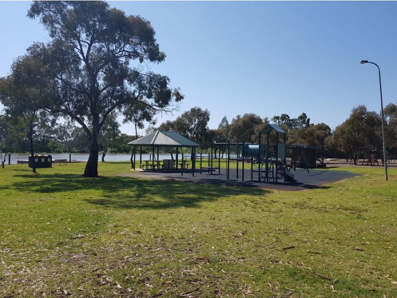 12a Forest Drive, Murray Bridge SA 5253