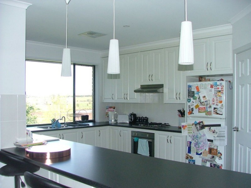 2 John Crt, Murray Bridge SA 5253