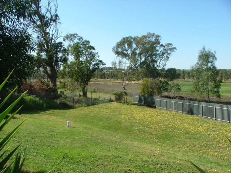 2 John Crt, Murray Bridge SA 5253