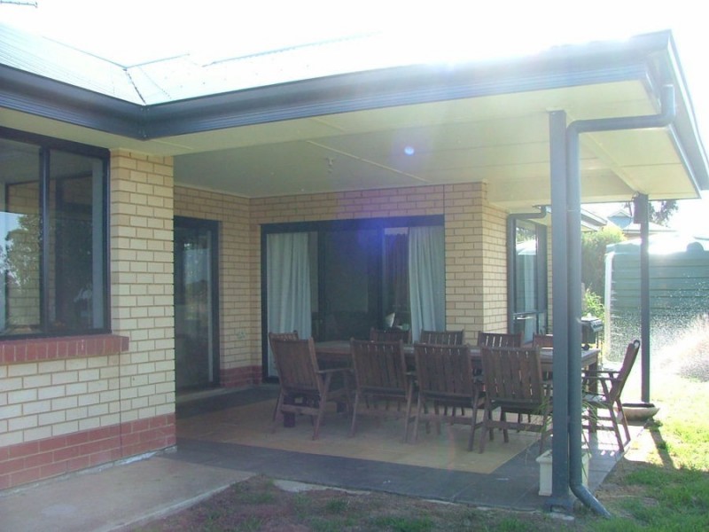 2 John Crt, Murray Bridge SA 5253