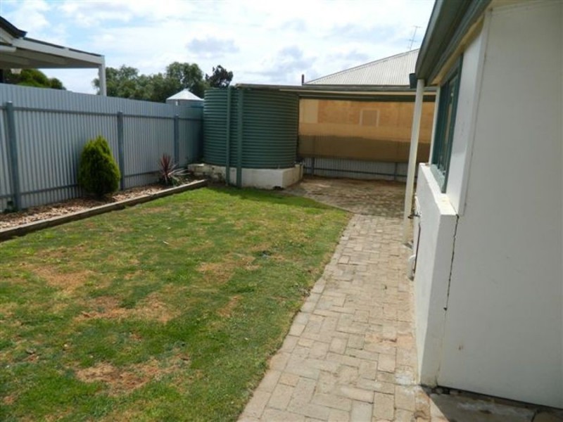 77 Eleanor Terrace, Murray Bridge SA 5253