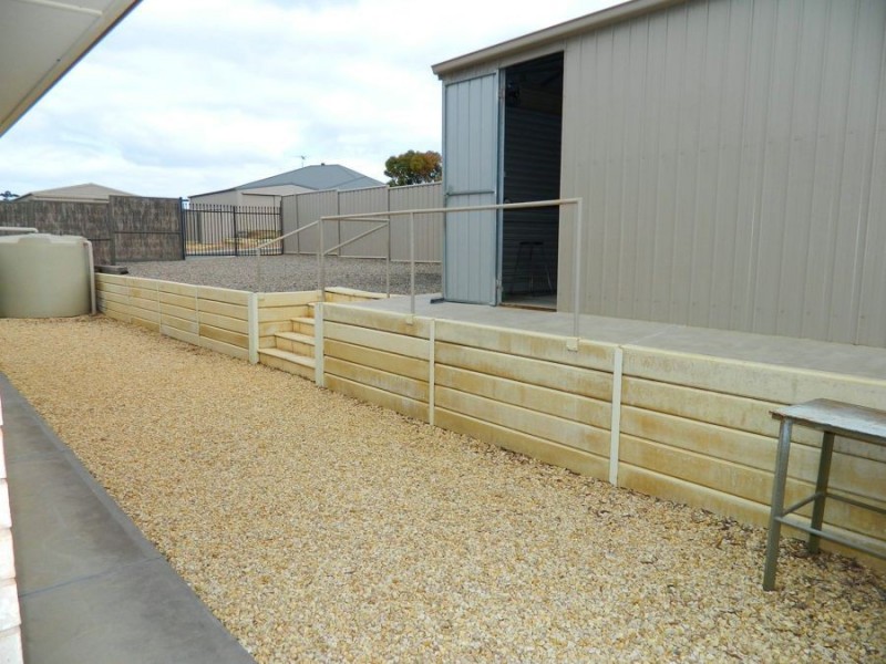 15 Willowbark Crescent, Murray Bridge SA 5253