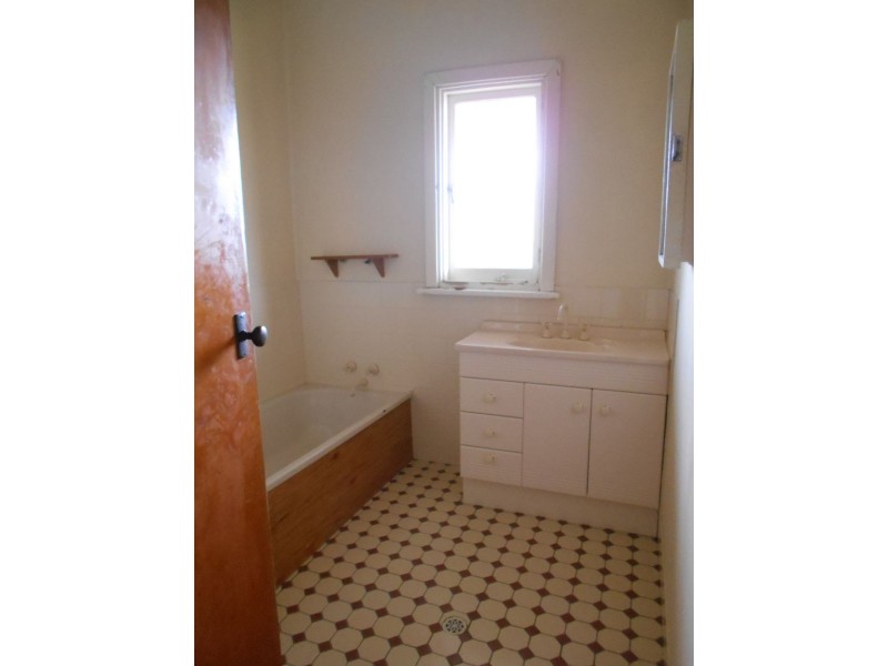 2/220 Avoca Dell Drive, Murray Bridge SA 5253