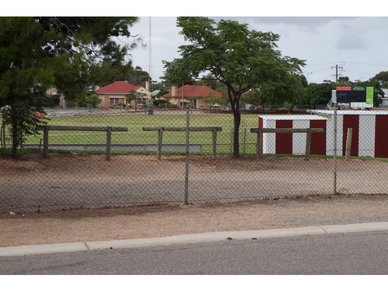 1 Albert Place (corner Hannaford Street), Murray Bridge SA 5253