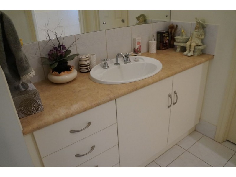 1 Albert Place (corner Hannaford Street), Murray Bridge SA 5253