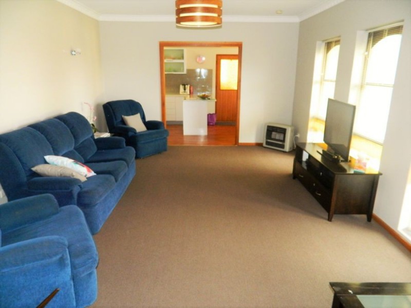 18 Edinburgh Street, Murray Bridge SA 5253
