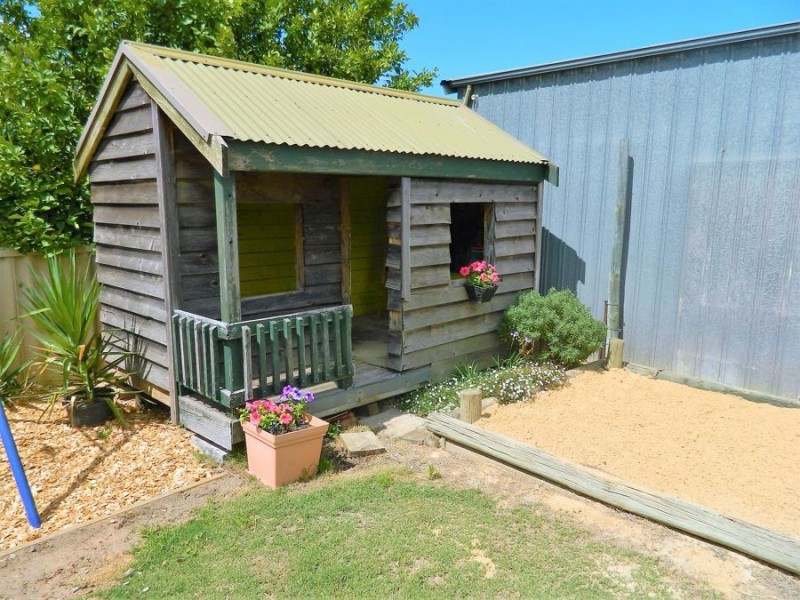 18 Edinburgh Street, Murray Bridge SA 5253