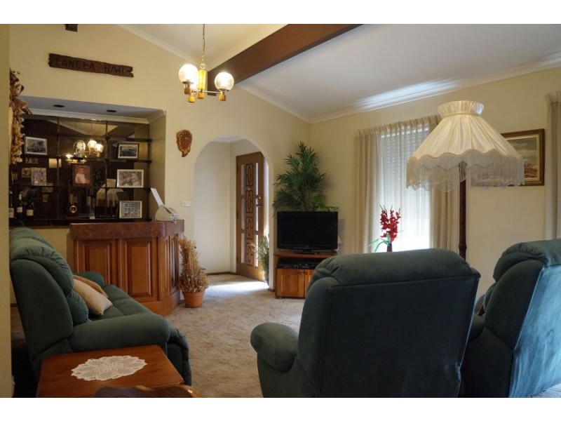 11 Long Island Road, Murray Bridge SA 5253