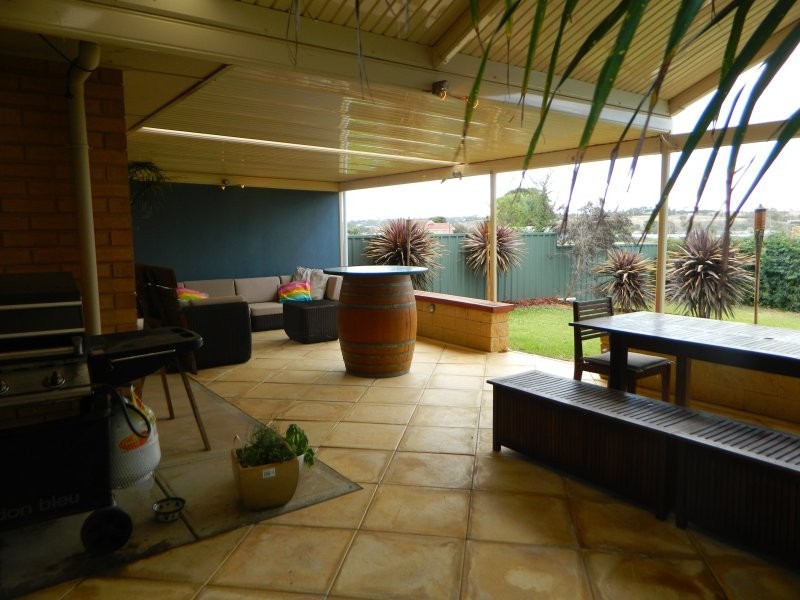 5B Forest Drive, Murray Bridge SA 5253