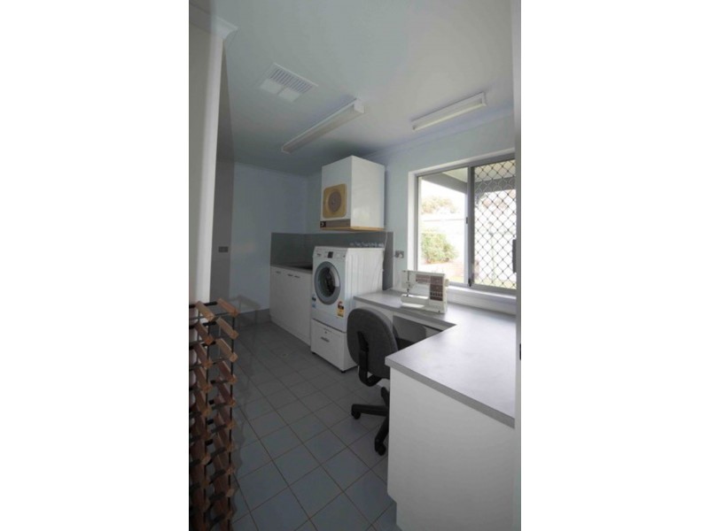 15 Valencia, Murray Bridge SA 5253