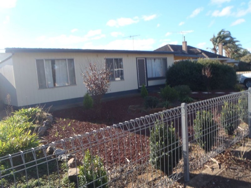 241 Adelaide Road, Murray Bridge SA 5253