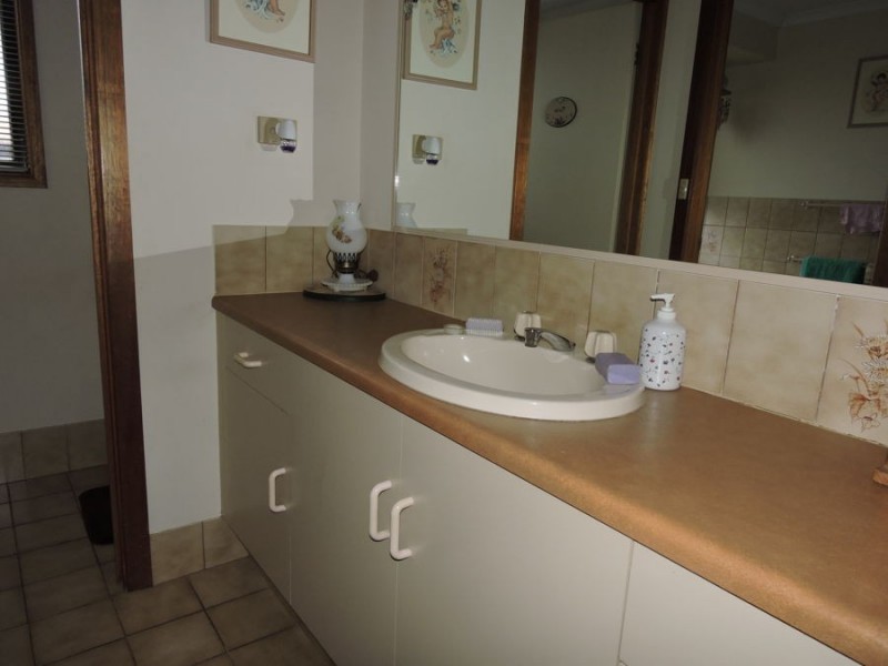 20 Zerna, Murray Bridge SA 5253