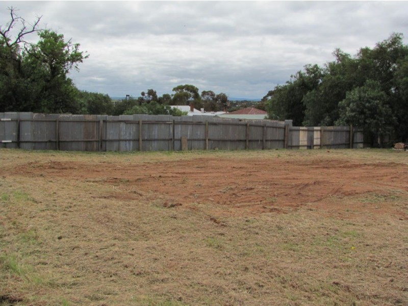 33D Charles Street, Murray Bridge SA 5253