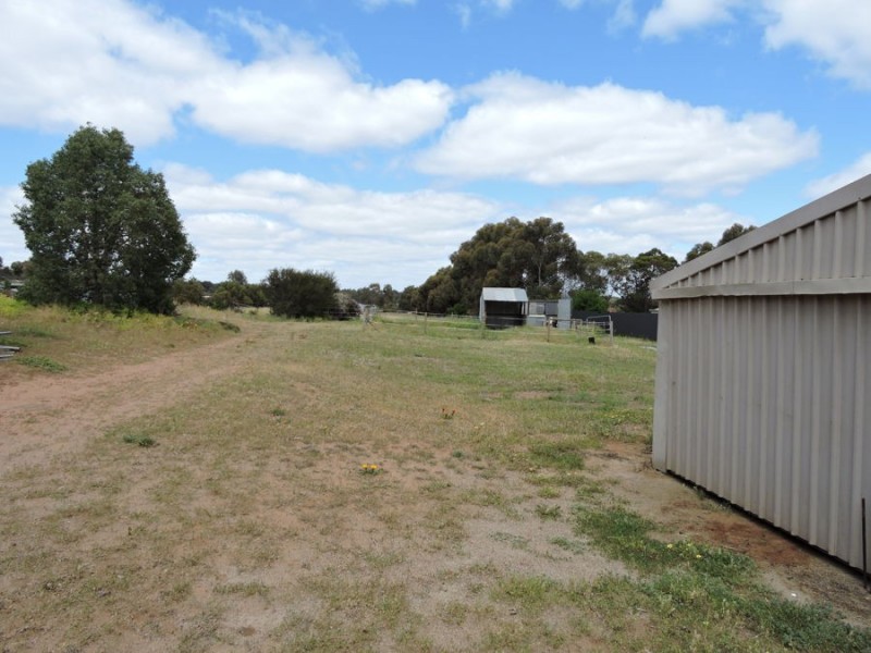 25 Loddon, Murray Bridge East SA 5253