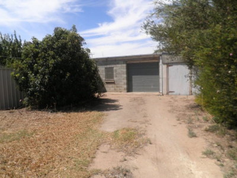5 Charles Street (Shed), Murray Bridge SA 5253