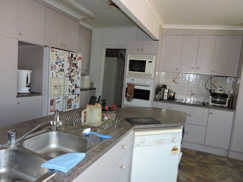 200 Mannum, Murray Bridge SA 5253