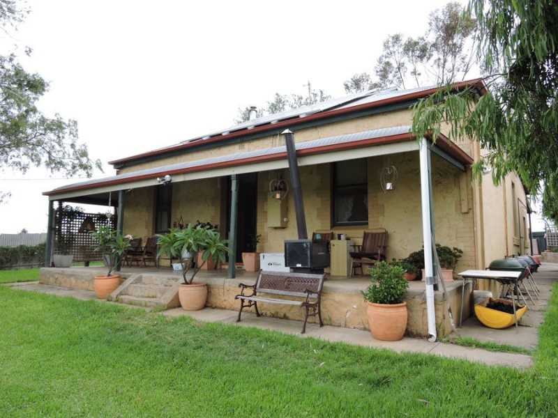 1881 Jervois Road, Woods Point SA 5253