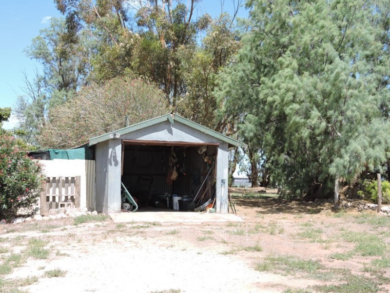 1881 Jervois Road, Woods Point SA 5253