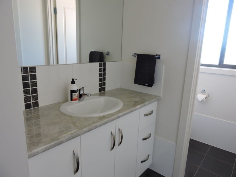 2 Murray Avenue, Woodlane SA 5238