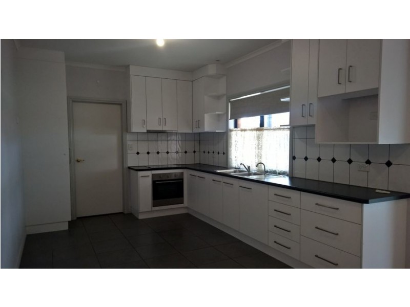 17A Charles Street, Murray Bridge SA 5253