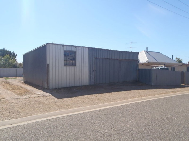 33 Clara Street, Murray Bridge SA 5253