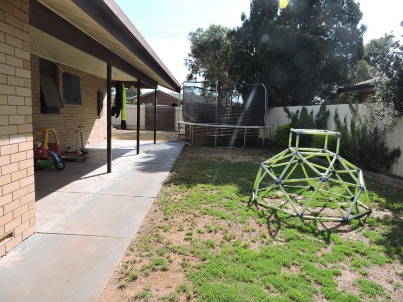 2 Garden, Murray Bridge SA 5253