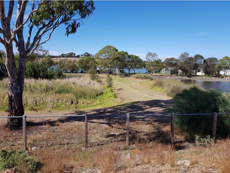 Allot 32 Wetlands Close, Murray Bridge SA 5253